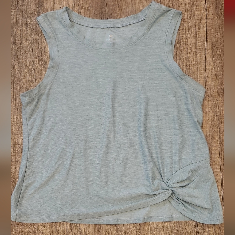 Apana Women's Cropped Light Blue Sleeveless Athletic Tank Top Size Small